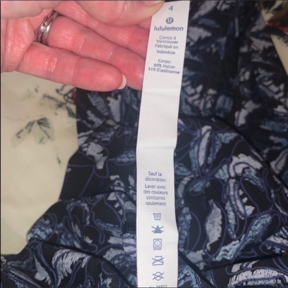 Lululemon Wunder Under Tights Leggings Rare Sketch Leaf Size 4 NWOT Athleisure - Picture 6 of 16